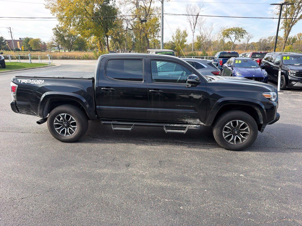 Used 2022 Toyota Tacoma TRD Sport AWD/4WD image 11