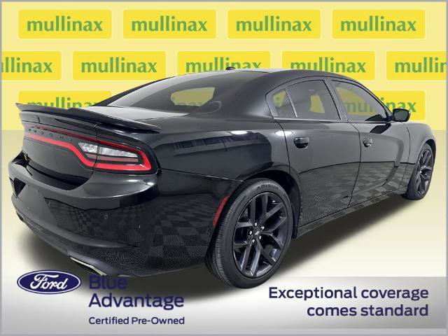 Used 2020 Dodge Charger SXT w/ Blacktop Package image 4