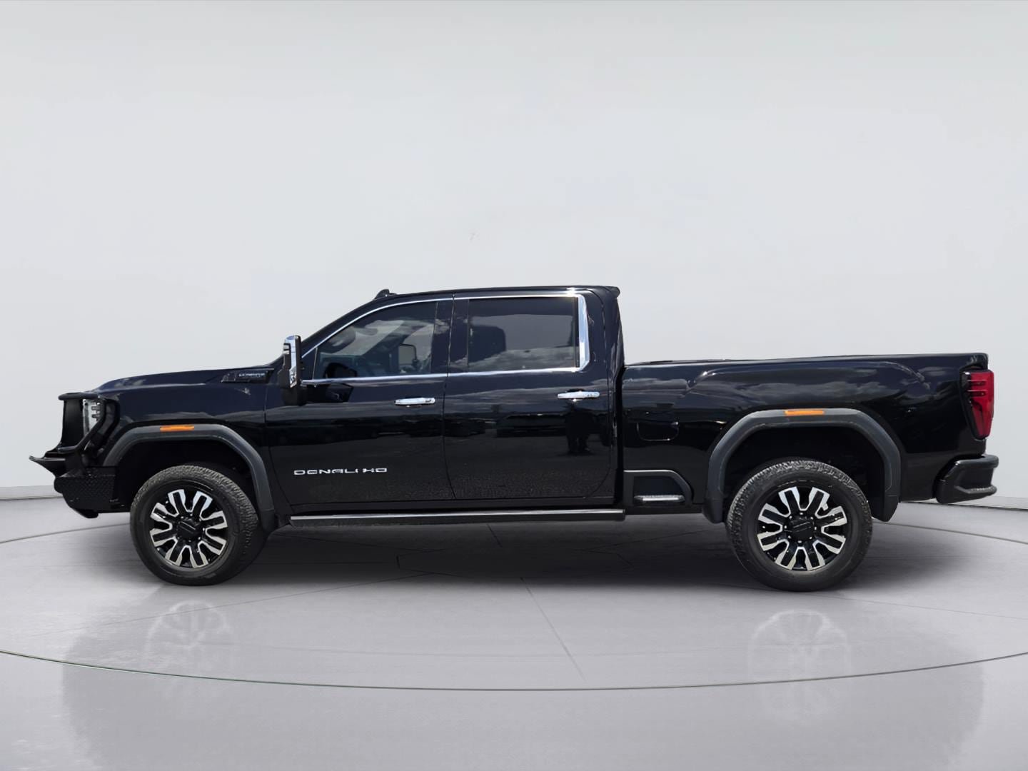 Used 2024 GMC Sierra 2500 Denali Ultimate w/ Max Trailering Package AWD/4WD image 5