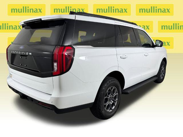 Certified 2025 Ford Expedition Active RWD image 4