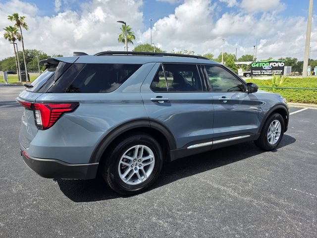 Certified 2025 Ford Explorer Active w/ Active Comfort Package RWD image 5