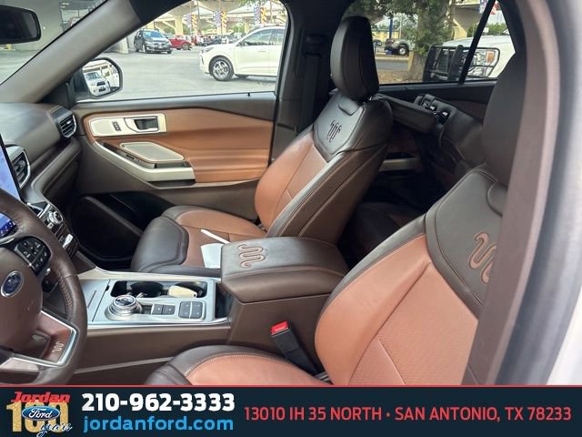 Certified 2024 Ford Explorer King Ranch w/ Technology Package RWD image 15