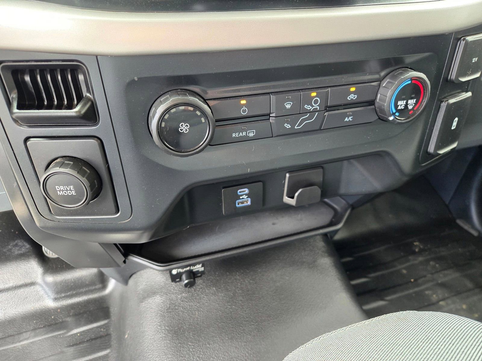 Certified 2022 Ford F150 XL w/ Equipment Group 101A High RWD image 18