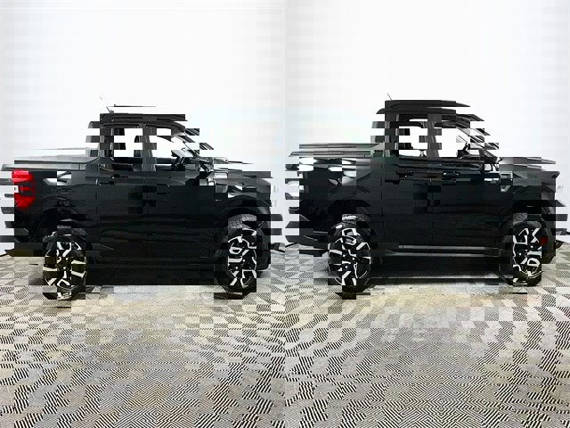 Certified 2022 Ford Maverick Lariat image 2