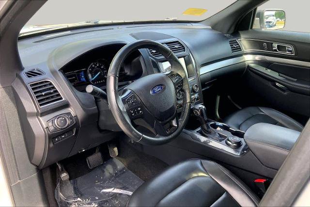 Certified 2019 Ford Explorer XLT w/ Equipment Group 202A AWD/4WD image 18