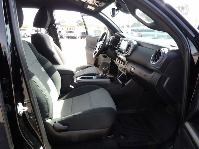 Used 2023 Toyota Tacoma TRD Off-Road w/ Technology Package AWD/4WD image 31