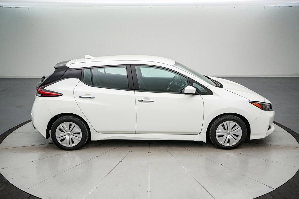 Used 2023 Nissan Leaf S image 6