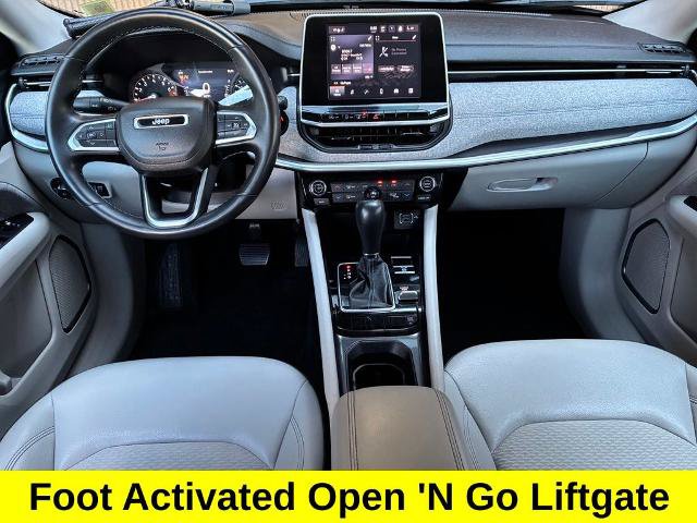 Used 2022 Jeep Compass Latitude w/ Convenience Group AWD/4WD image 11