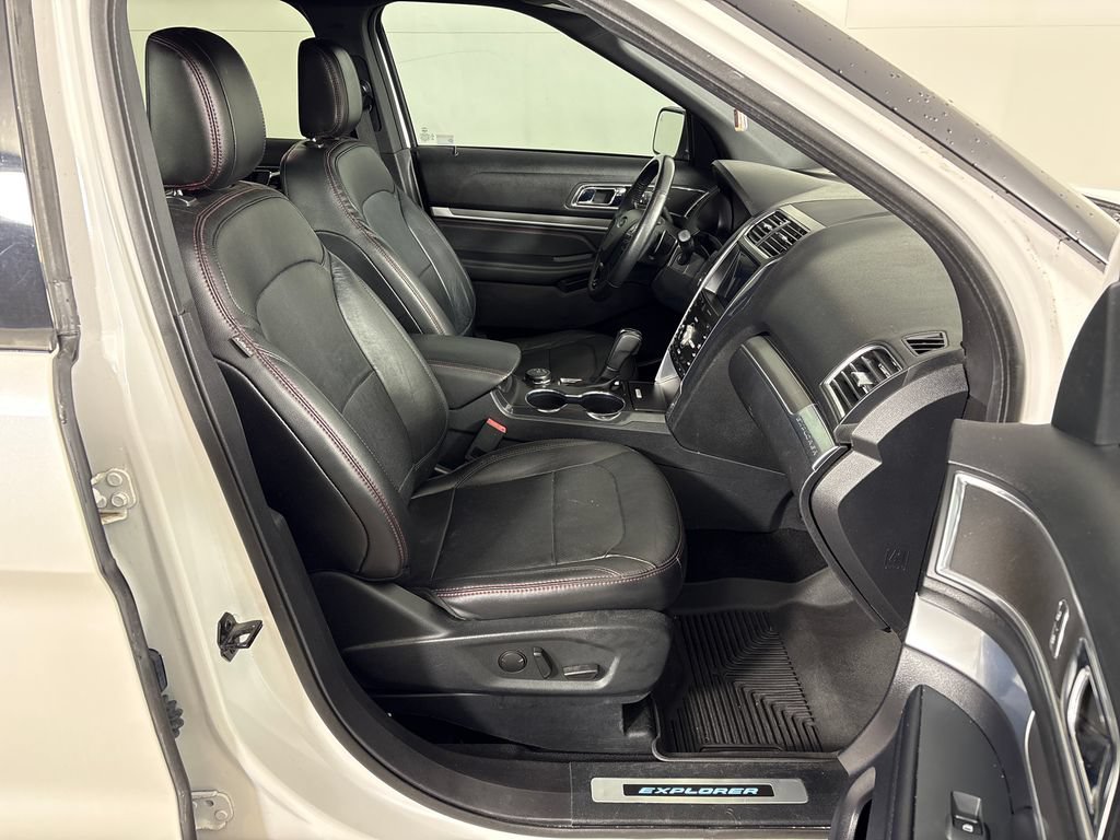 Certified 2019 Ford Explorer Sport w/ Equipment Group 401A AWD/4WD image 6