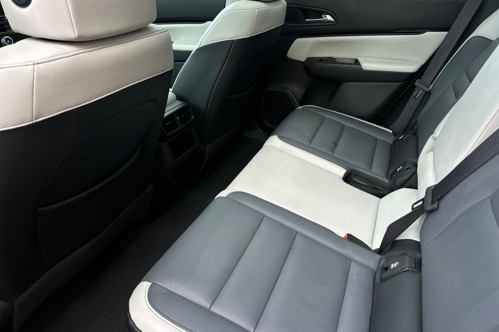 Used 2024 Honda Prologue Touring image 11