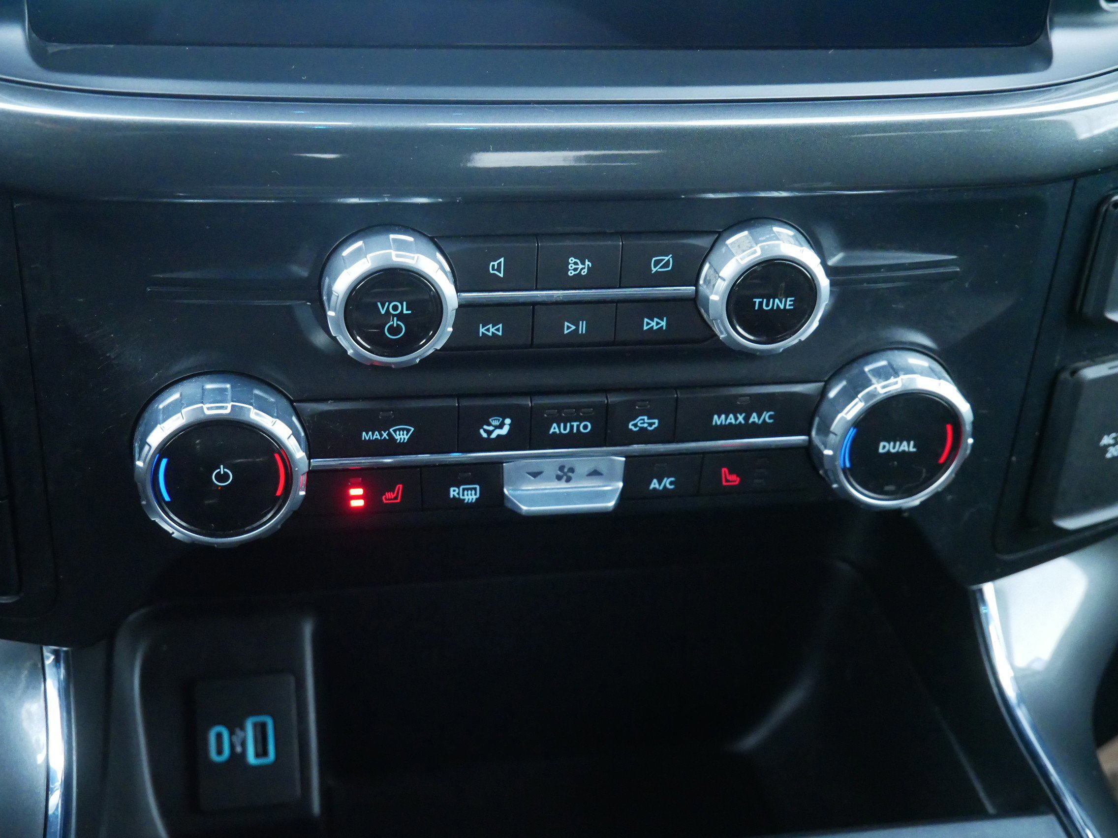 Certified 2023 Ford F150 XLT w/ Equipment Group 302A High image 22