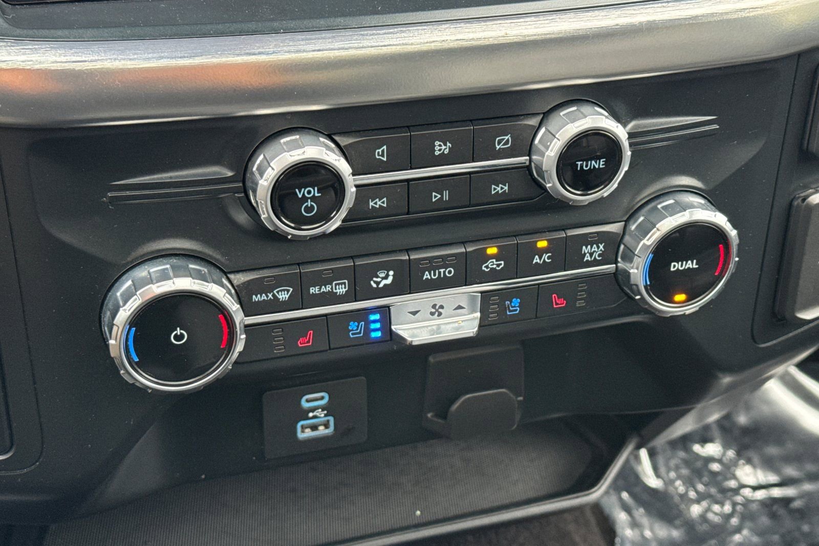 Certified 2022 Ford F150 Lariat RWD image 19