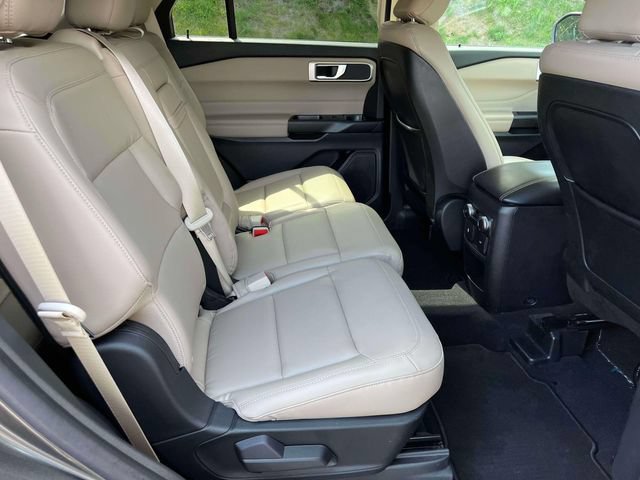 Certified 2020 Ford Explorer XLT w/ Equipment Group 202A AWD/4WD image 23