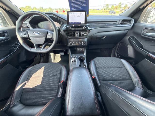 Certified 2025 Ford Escape ST-Line FWD image 15