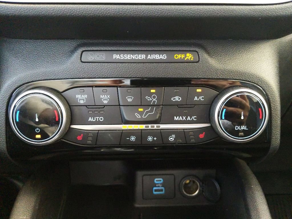 Certified 2022 Ford Escape SEL w/ SEL Stealth AWD Package image 22