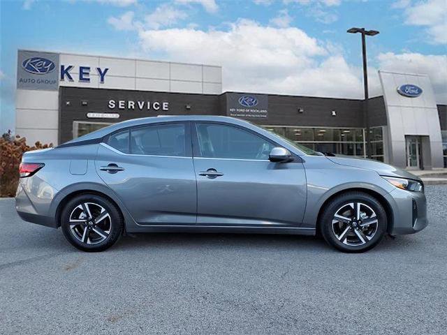 Used 2024 Nissan Sentra SV image 2