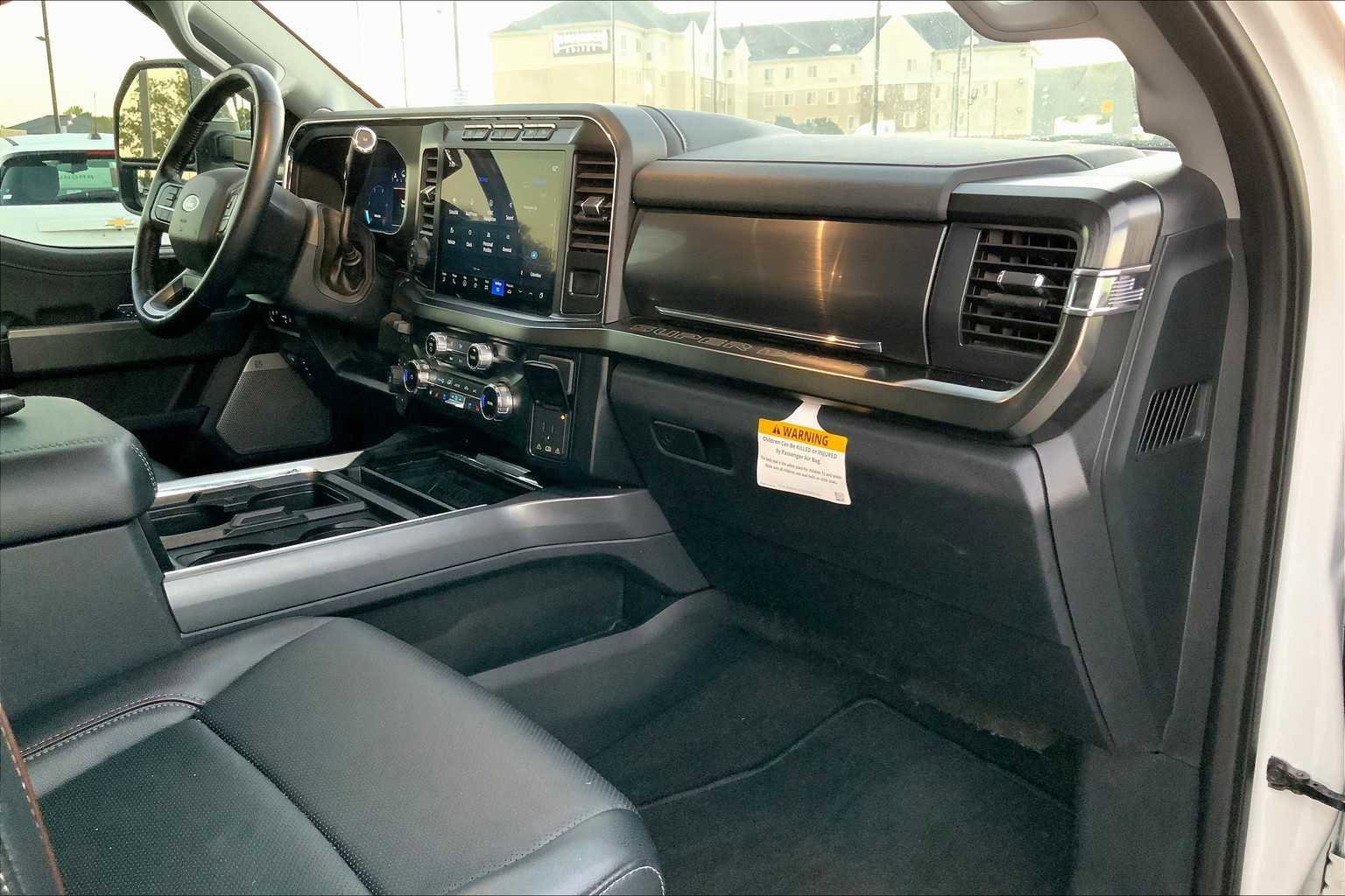 Certified 2024 Ford F250 Lariat w/ Lariat Ultimate Package image 17