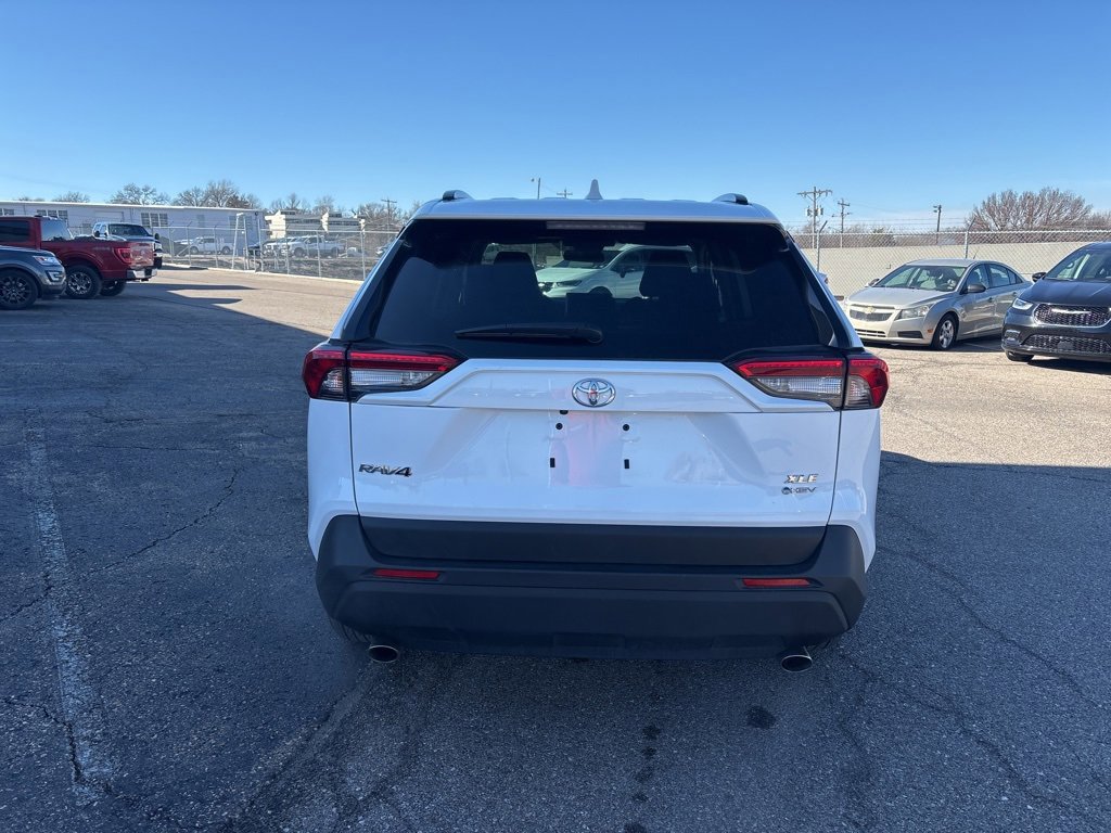 Used 2025 Toyota RAV4 XLE image 3
