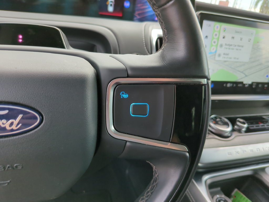 Certified 2025 Ford Expedition Platinum AWD/4WD image 32