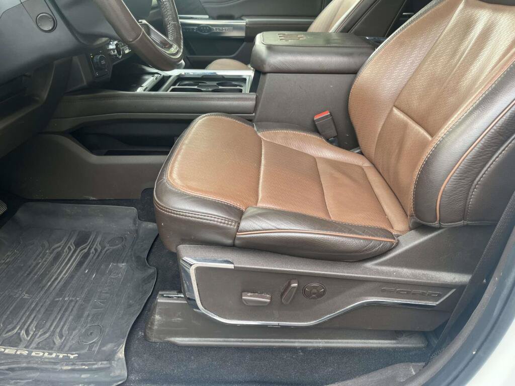 Certified 2024 Ford F250 King Ranch AWD/4WD image 17