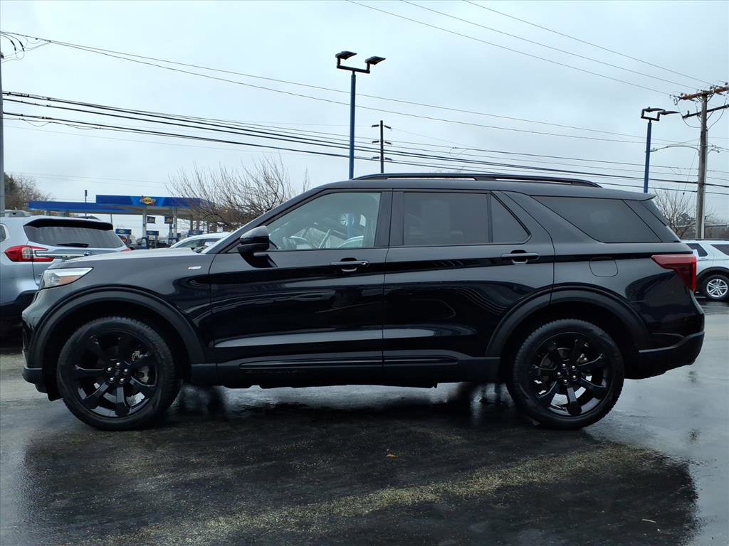 Certified 2022 Ford Explorer ST-Line w/ Class IV Trailer Tow Package image 2