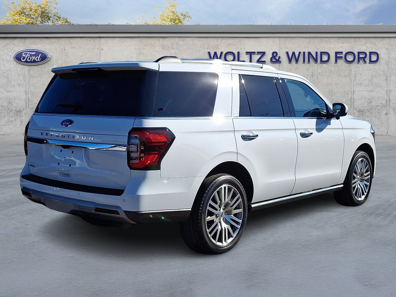 Certified 2023 Ford Expedition Limited image 4