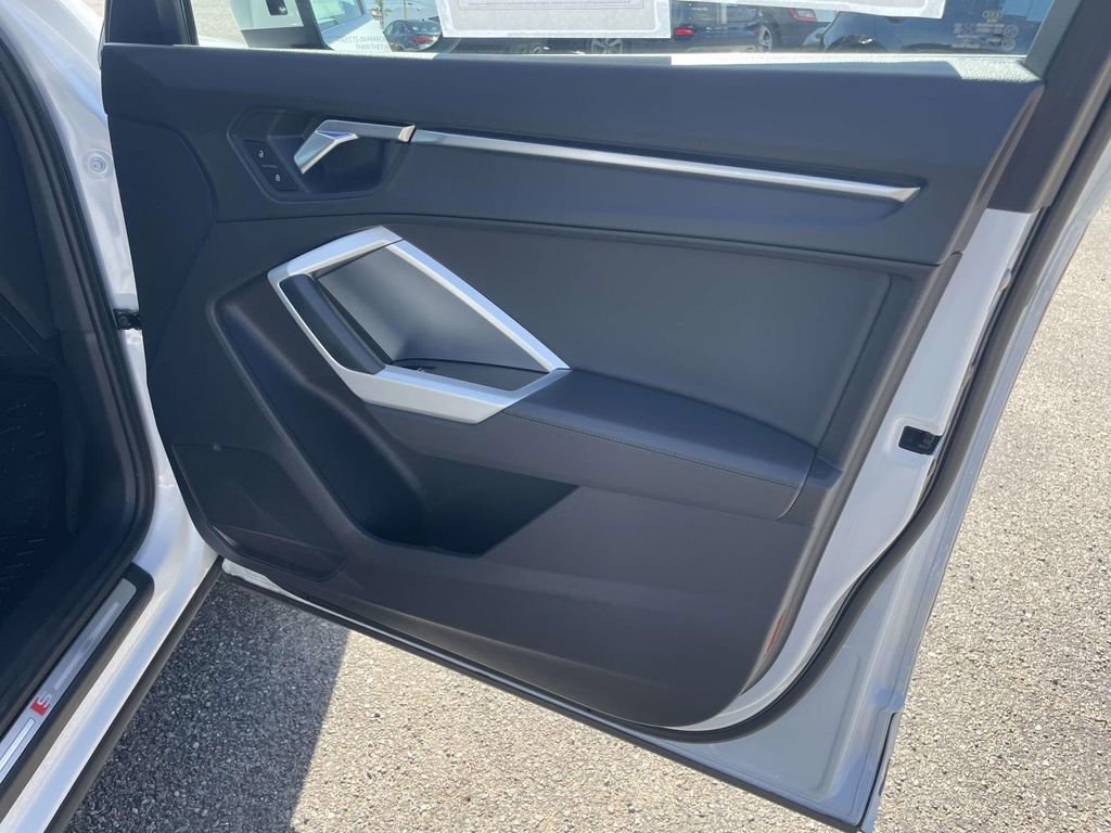 Used 2020 Audi Q3 2.0T Premium AWD/4WD image 23