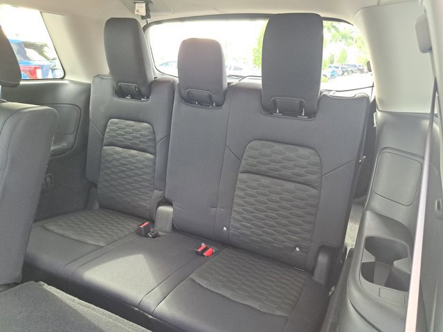 Used 2023 Nissan Pathfinder S image 15