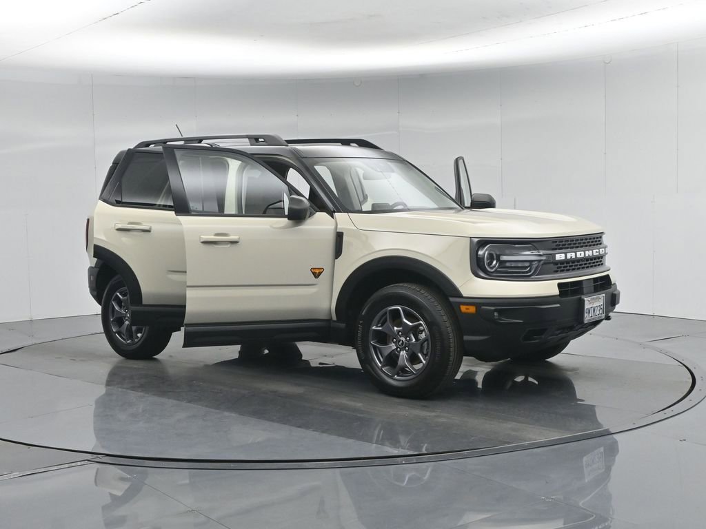 Certified 2024 Ford Bronco Sport Badlands w/ Premium Package AWD/4WD image 38