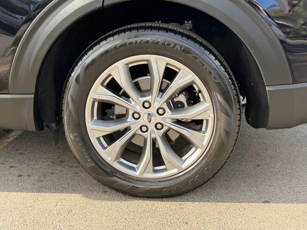 Certified 2023 Ford Explorer Limited RWD image 20