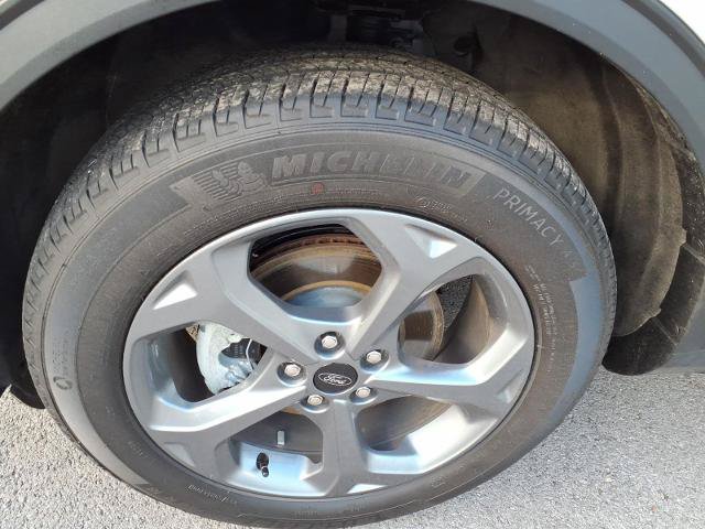 Certified 2025 Ford Escape ST-Line Select AWD/4WD image 7