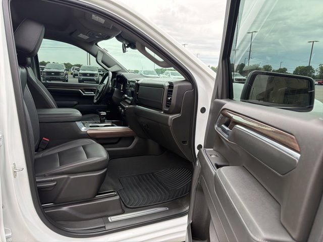 Used 2024 Chevrolet Silverado 1500 RST w/ Convenience Package II AWD/4WD image 25