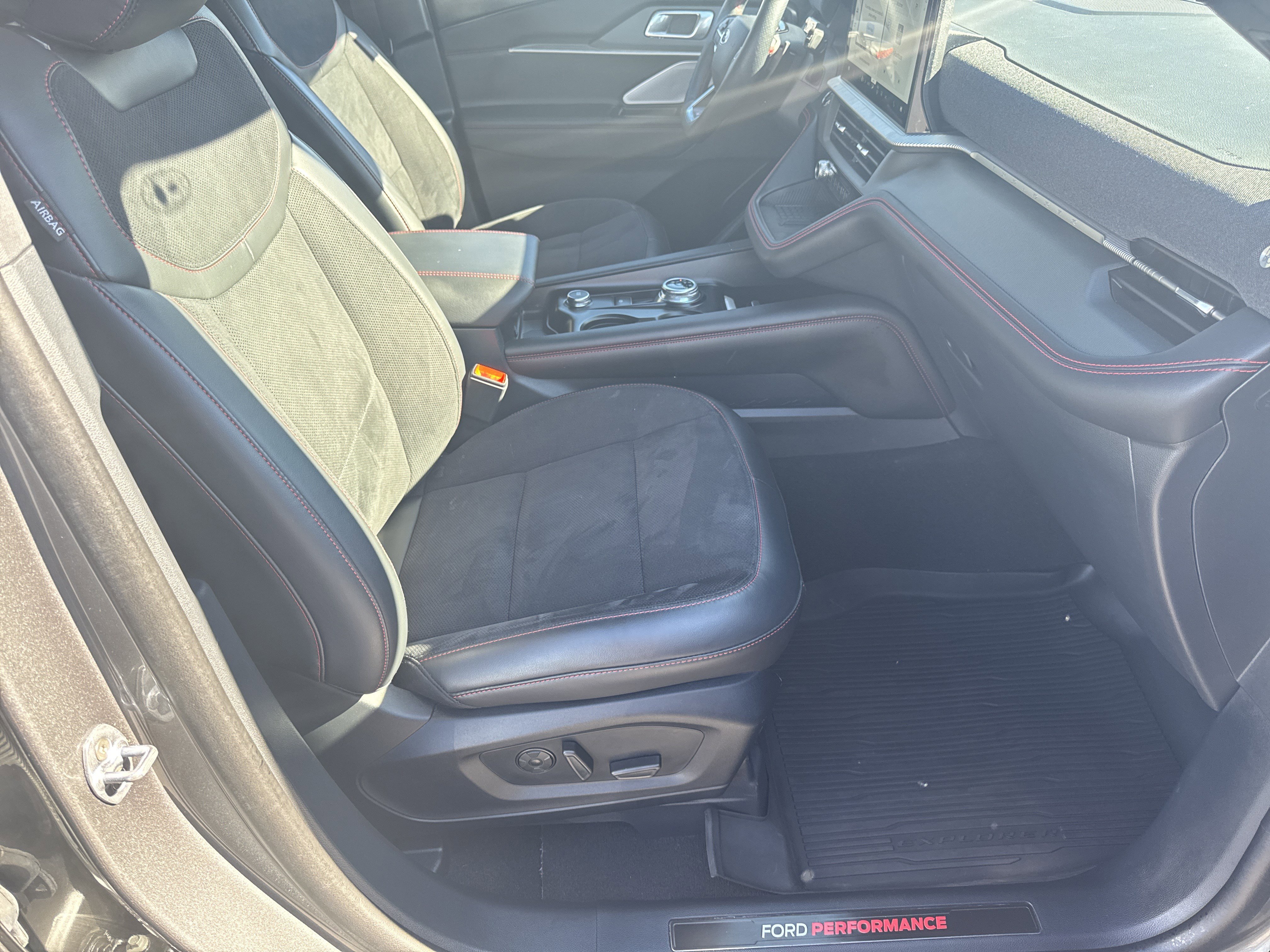 Certified 2025 Ford Explorer ST image 13