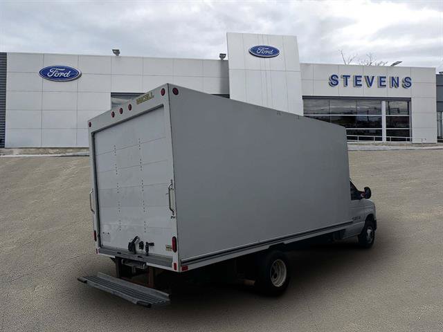 Certified 2024 Ford E-450 and Econoline 450 Super Duty w/ Power Windows & Locks Group RWD image 31