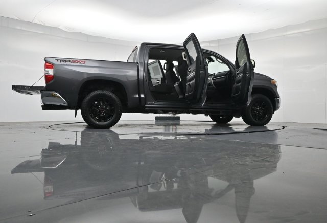 Used 2020 Toyota Tundra SR5 w/ SR5 Upgrade Package AWD/4WD image 47