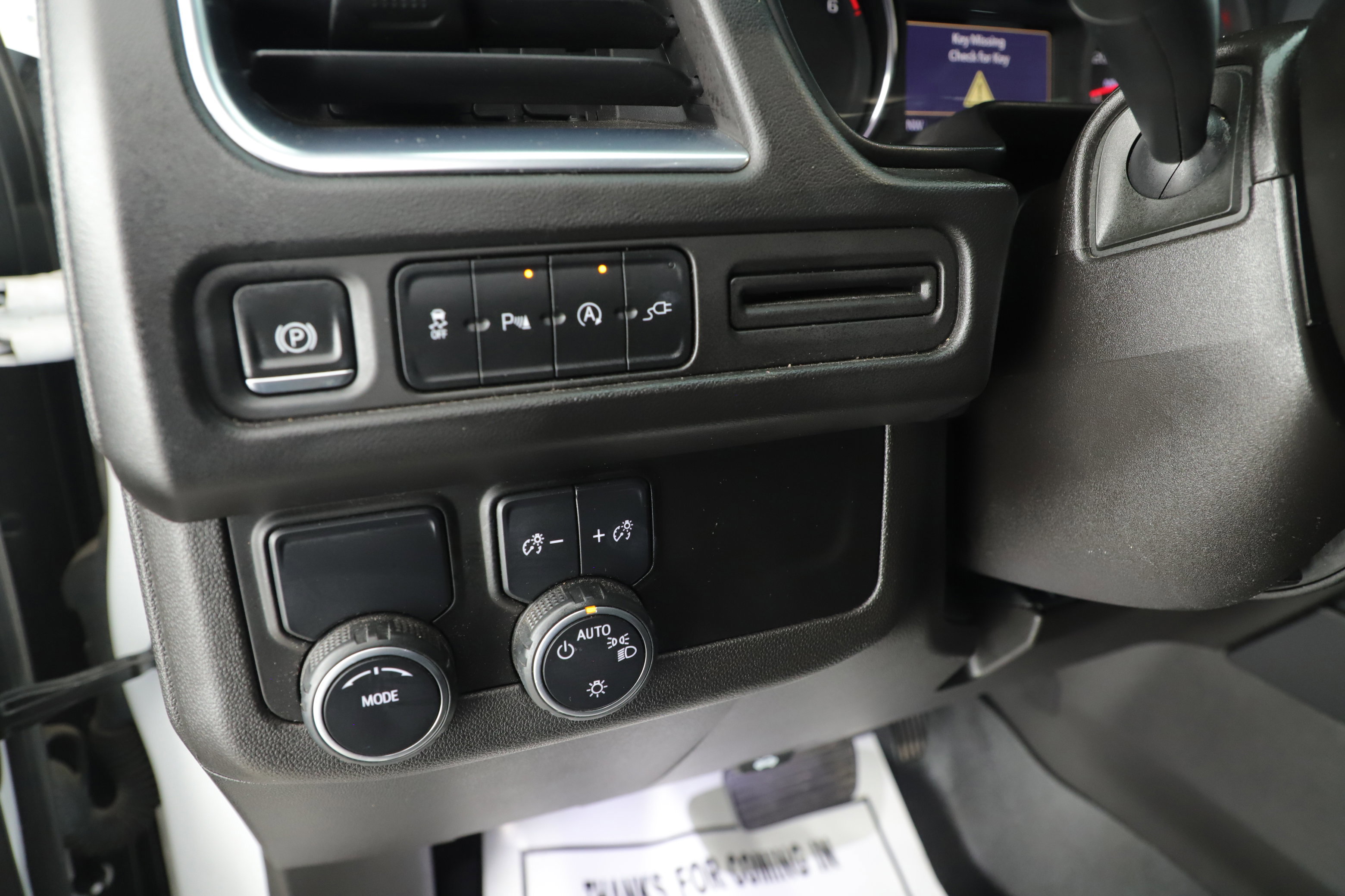 Used 2021 Chevrolet Suburban LT image 11