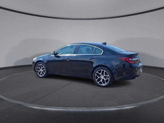 Used 2017 Buick Regal Sport Touring FWD image 6