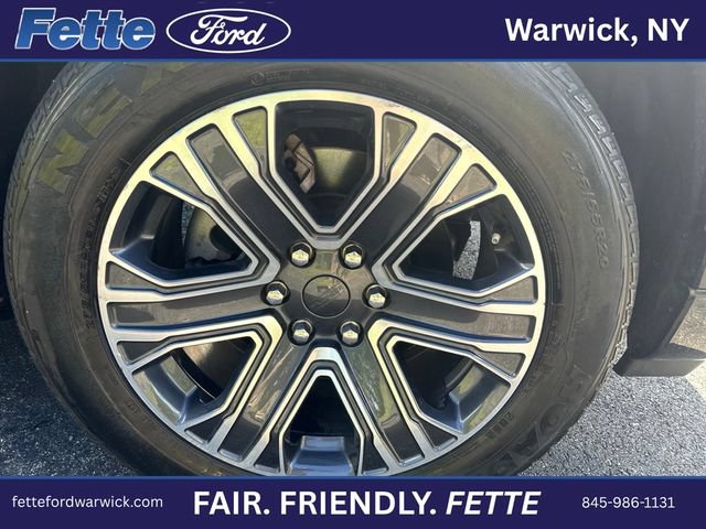 Used 2024 Jeep Wagoneer Series II w/ Flexible Seating Group AWD/4WD image 5