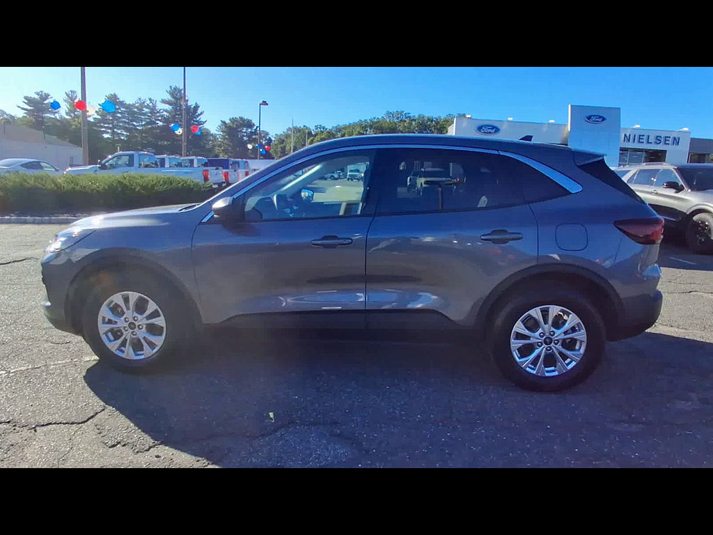 Certified 2023 Ford Escape Active AWD/4WD image 5