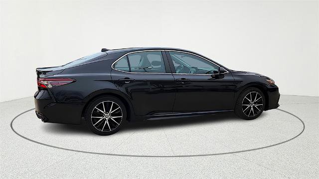 Used 2024 Toyota Camry SE image 31