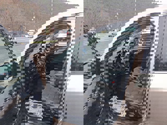 Certified 2021 Ford Escape SE w/ Cold Weather Package image 9