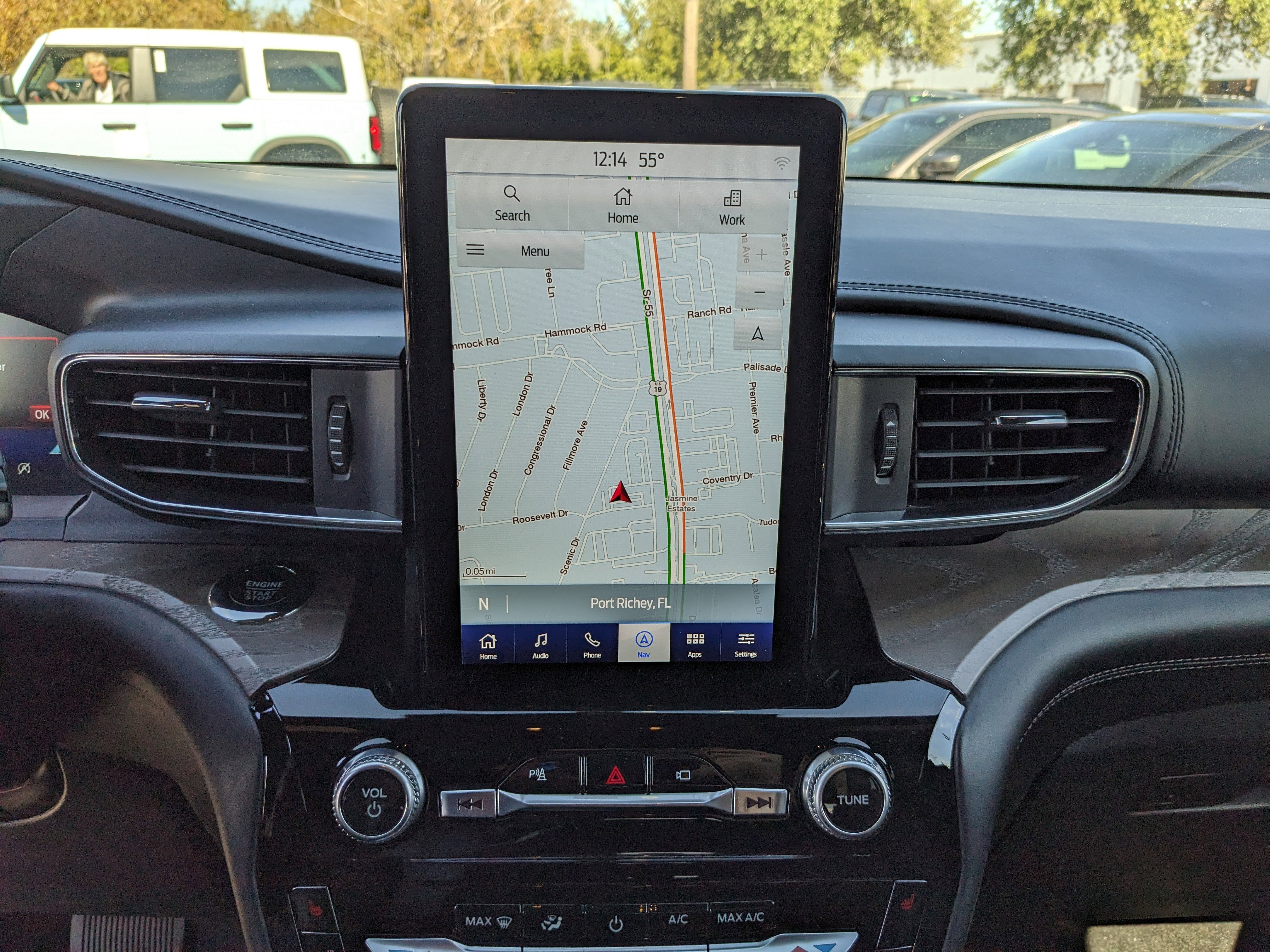 Certified 2022 Ford Explorer Platinum w/ Equipment Group 601A image 25