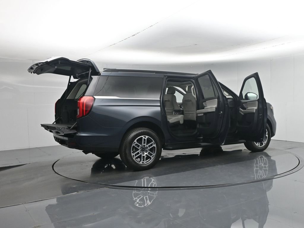 Certified 2025 Ford Expedition Max Active RWD image 6