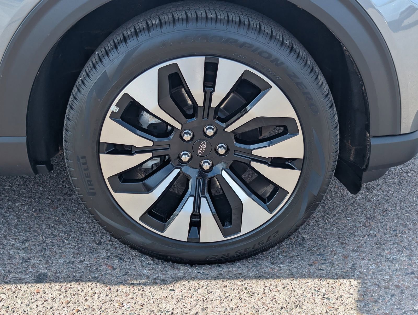 Certified 2025 Ford Explorer Platinum w/ LUX Leather Package image 10