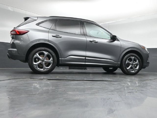 Certified 2024 Ford Escape ST-Line w/ Tech Pack #1 AWD/4WD image 44