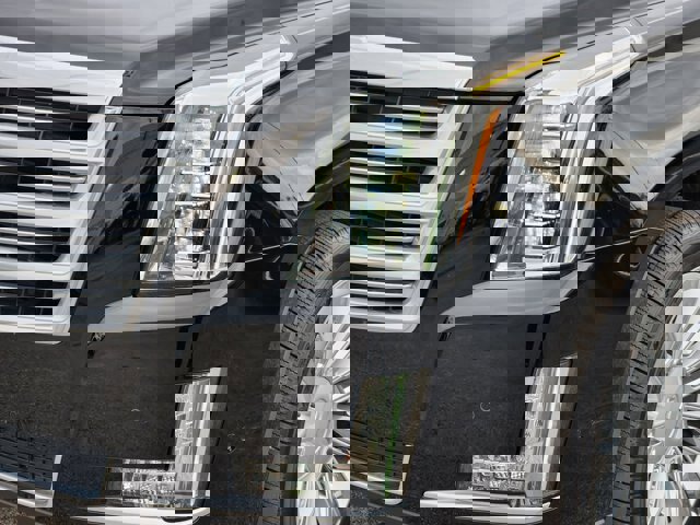 Used 2019 Cadillac Escalade Platinum image 9