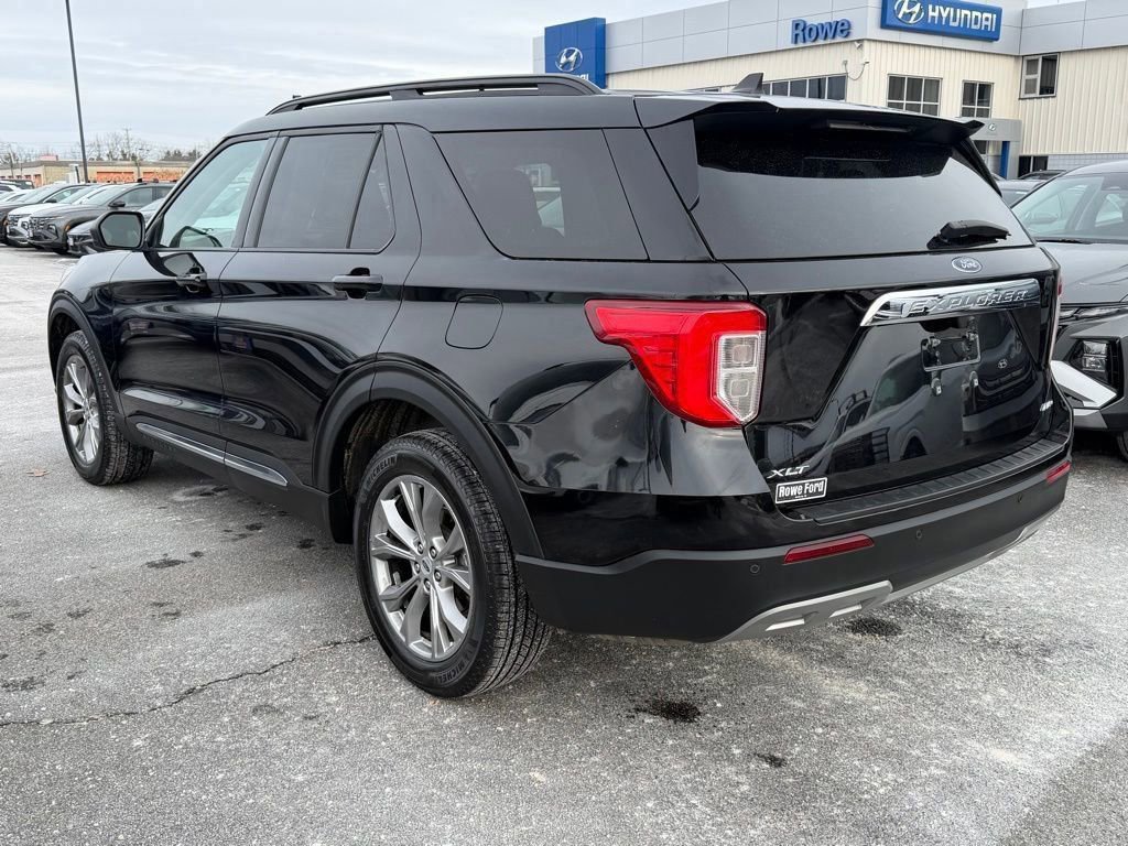 Certified 2022 Ford Explorer XLT w/ Equipment Group 202A image 9