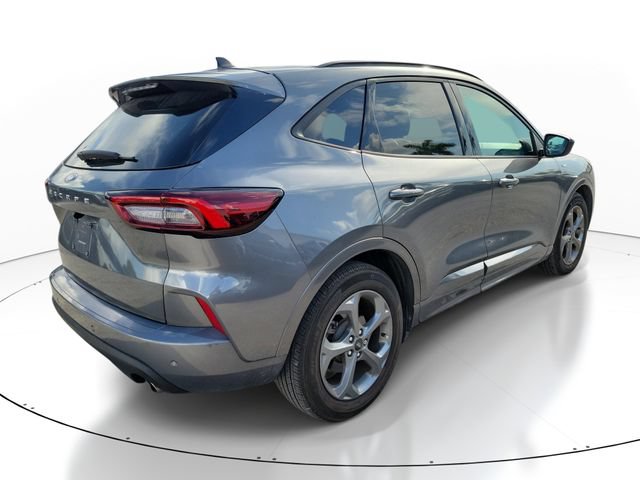 Certified 2023 Ford Escape ST-Line w/ Tech Pack #1 FWD image 2