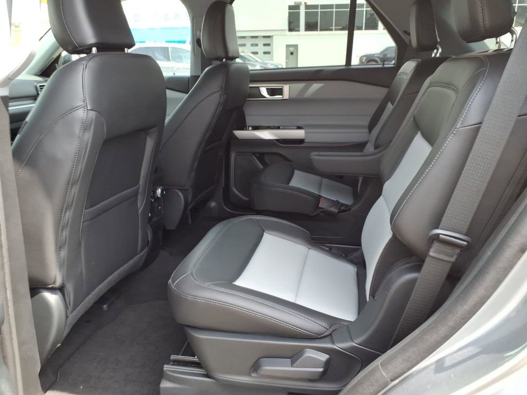 Certified 2024 Ford Explorer XLT w/ Equipment Group 202A AWD/4WD image 12