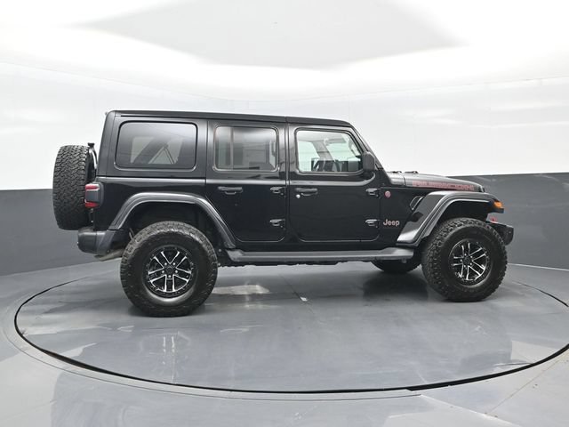 Used 2025 Jeep Wrangler Unlimited Rubicon AWD/4WD image 3